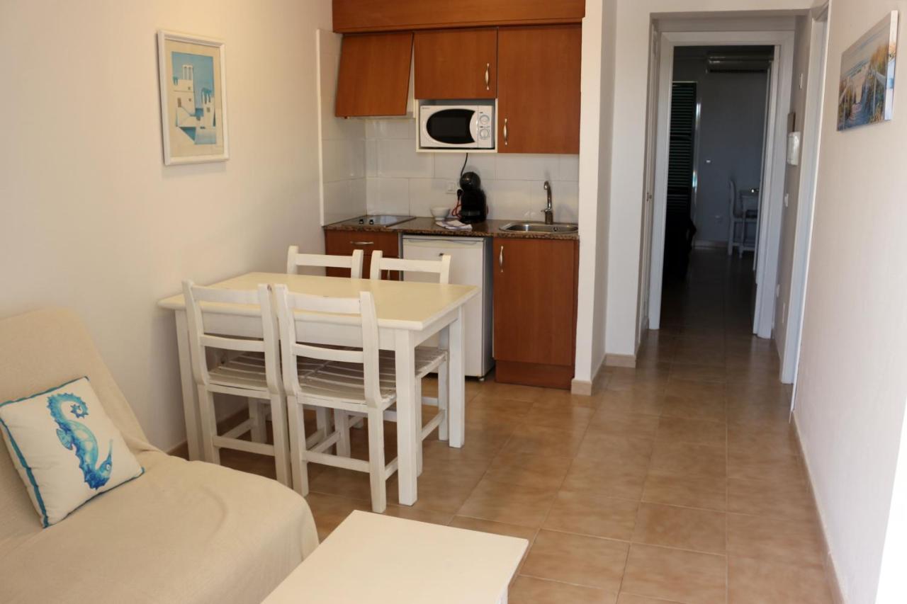 Apartamentos Saura Cala'N Blanes  Exterior photo